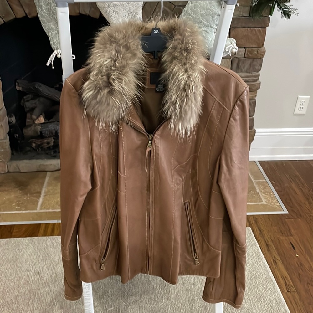 Beautiful brown leather zip up